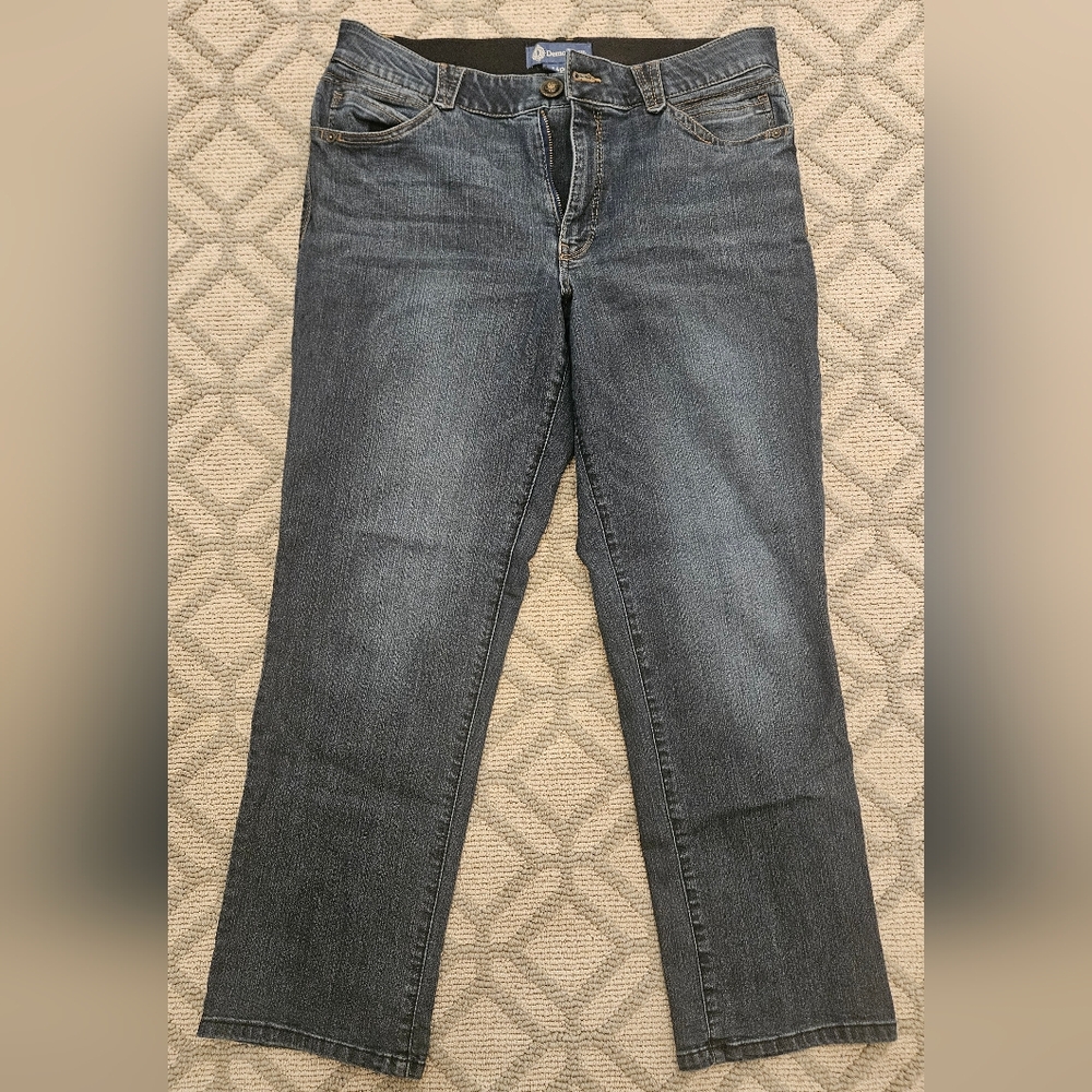 Democracy Women's Classic Blue Straight Leg Jeans Size 14P